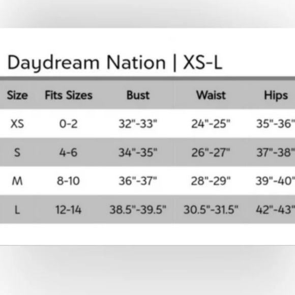 DAYDREAM NATION Make Art Fashion top - Picture 3 of 7